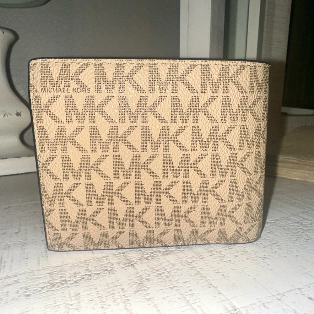 Michael Kors Rivington Striped Logo Billfold Wallet With Coin Pouch - Picture 3 of 5